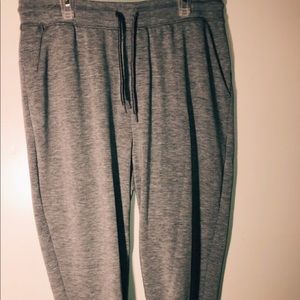 Very cute comfortable gray sweatpants